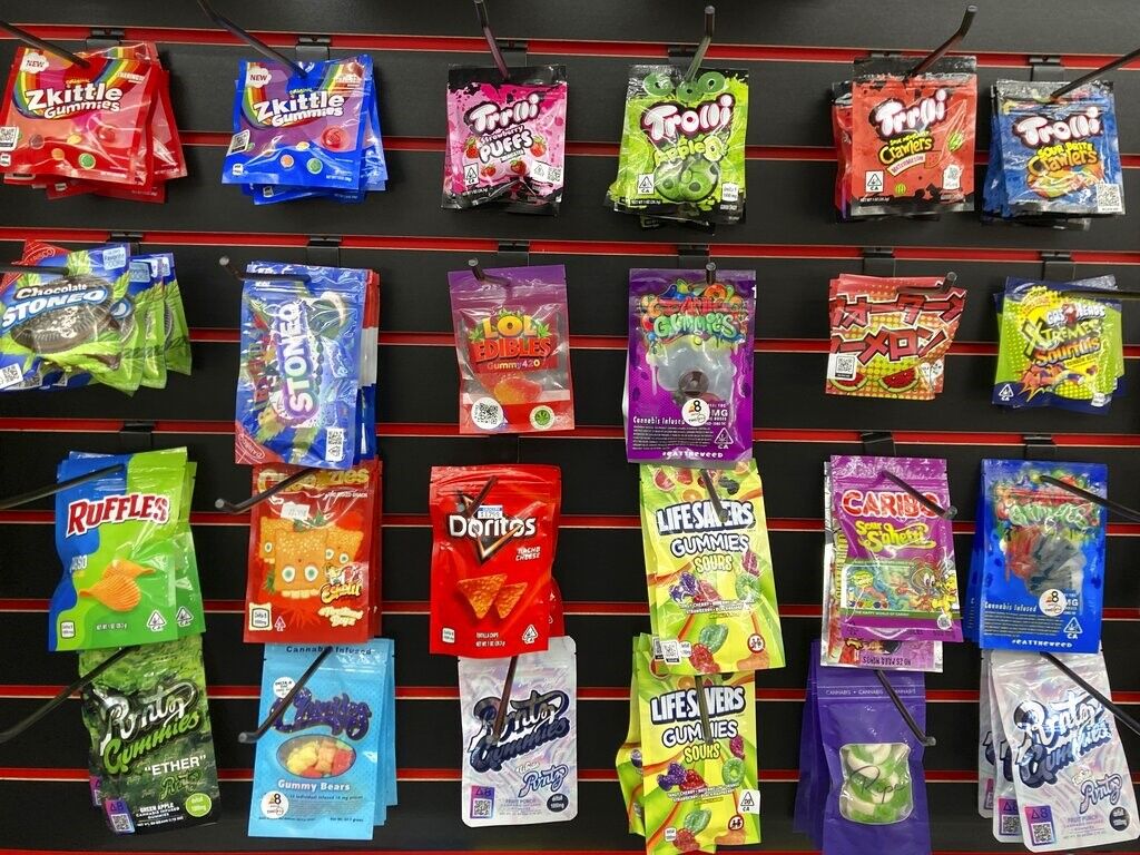 Missouri dispensaries, convenience stores clash over hemp-derived cannabis sales